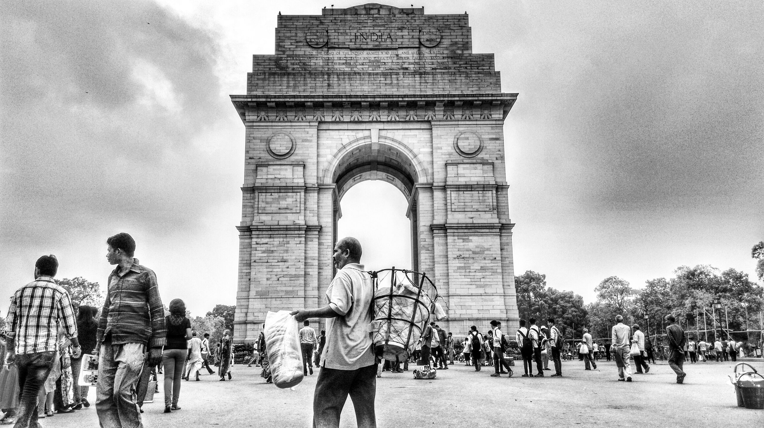 दिल्ली में स्वाइन फ्लू के बढ़ते मामलों के बीच अस्पताल में मरीजों का इलाज